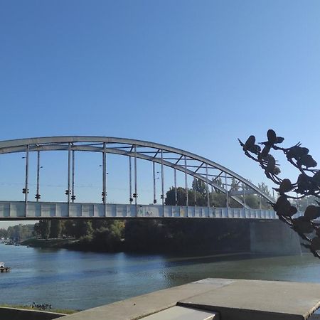 University City Life Bestern Szeged Buitenkant foto